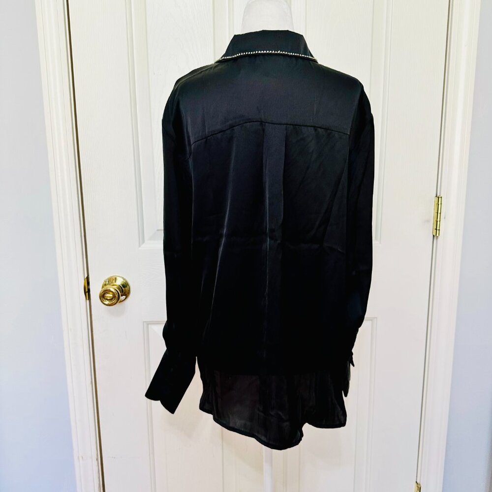 TAHARI BLACK SATIN LONGSLEEVE BUTTON DOWN SHIRT BLOUSE WITH RHINESTONE COLLAR - Picture 3 of 8